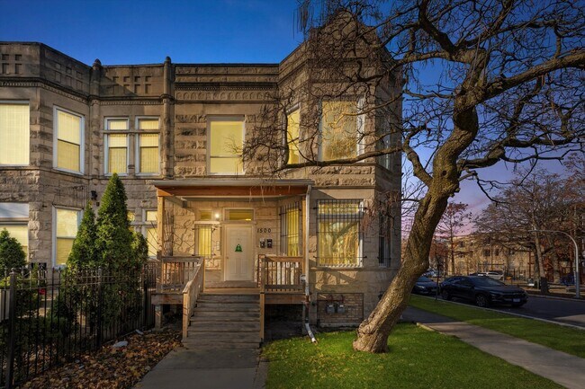 Building Photo - 1500 S Trumbull Ave