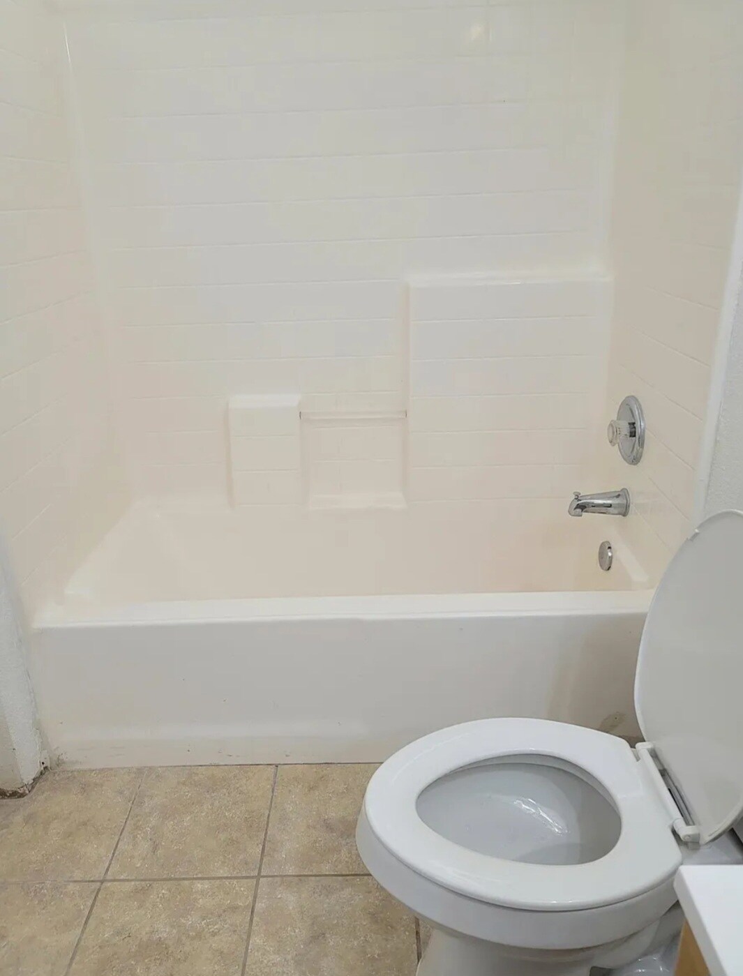 Building Photo - 11666 English Ct