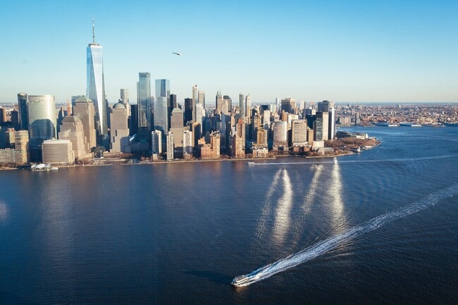 Building Photo - 99 Hudson St