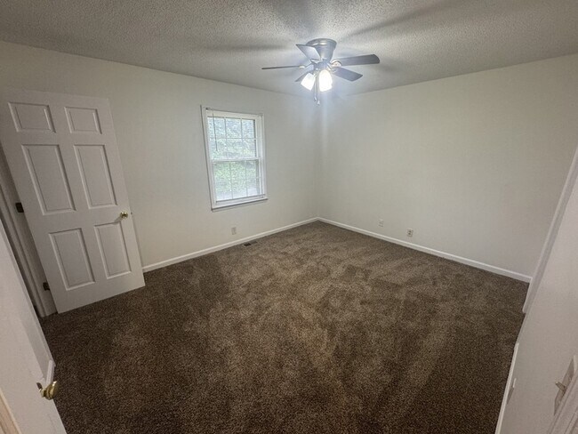 Building Photo - 1247 Wenlon Dr