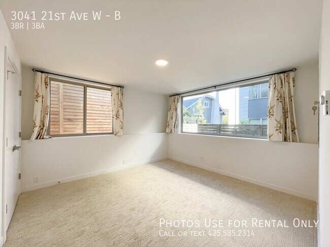 Building Photo - 3041 21st Ave W