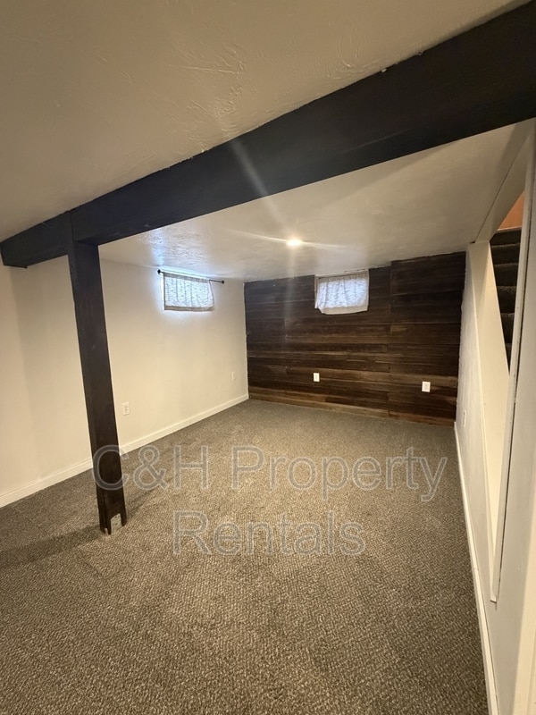 Building Photo - 1017 25th St W