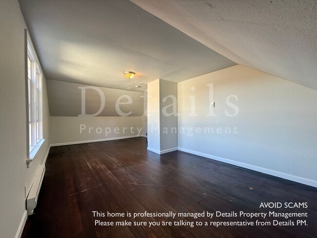 Building Photo - 5 Bedroom 2 Story With Basement!