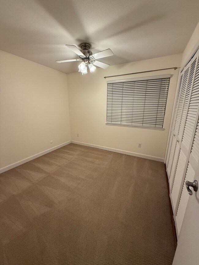 Building Photo - 290 Riverwood Cir