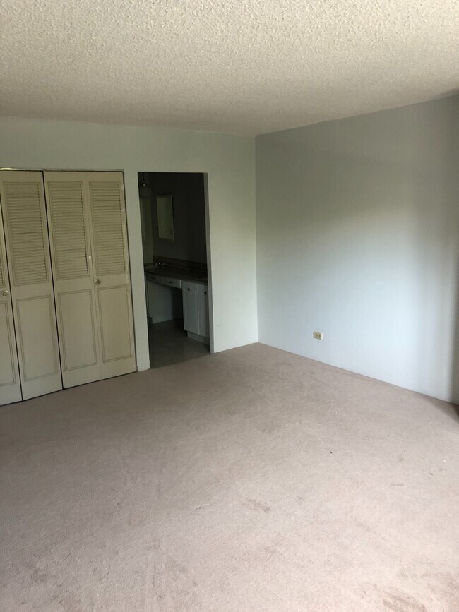 Building Photo - Penn Square