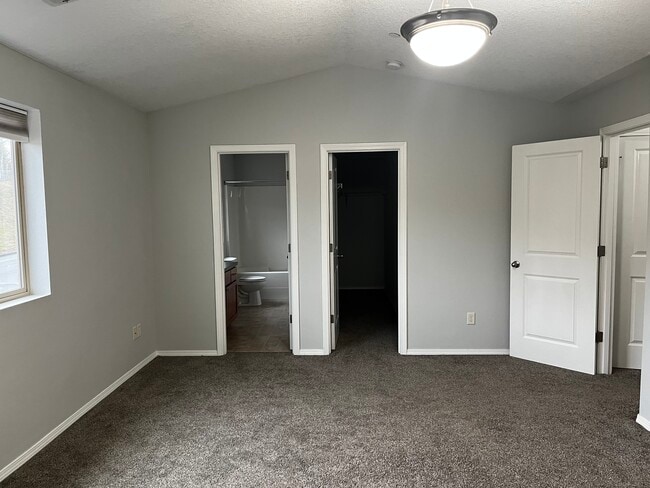 Building Photo - 3301 NW 47th Dr
