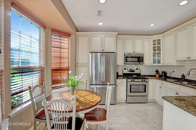 Building Photo - 150 Nathan Dr