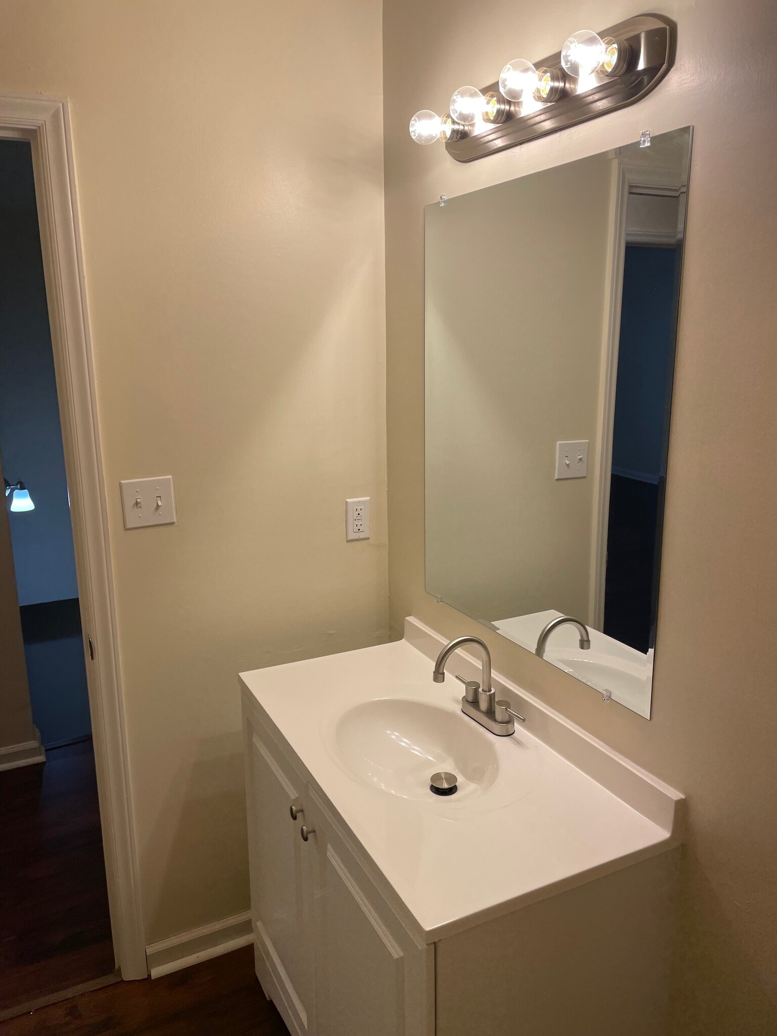 Building Photo - 224 Bridgefield Pl