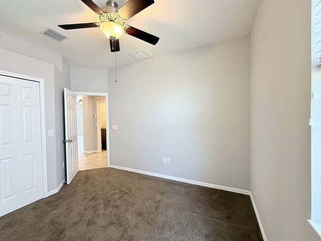 Building Photo - 8222 Willow Beach Dr