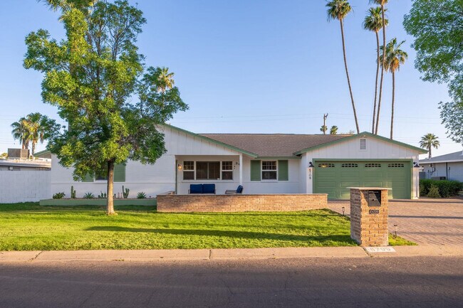 Building Photo - 6709 E Monterosa St