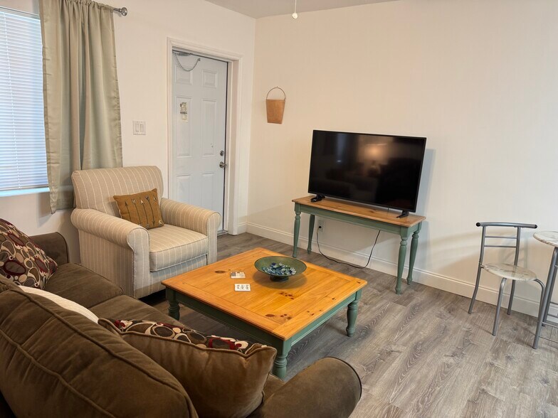 Building Photo - 2590 First St