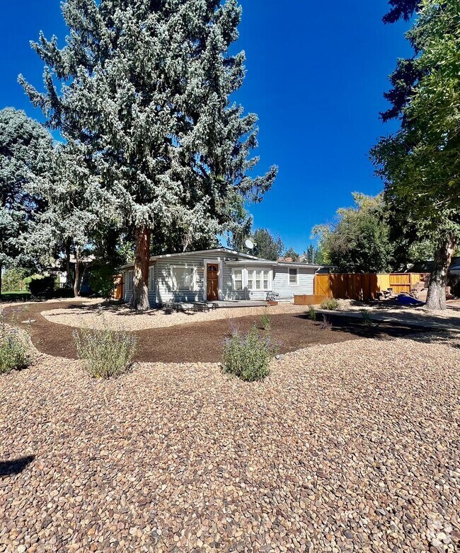 Building Photo - Fantastic House In Desirable Englewood Nei...