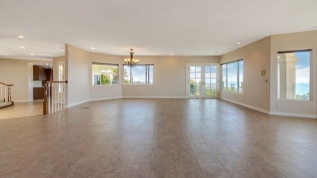 Building Photo - Breathtaking Ocean View Home in San Clemente