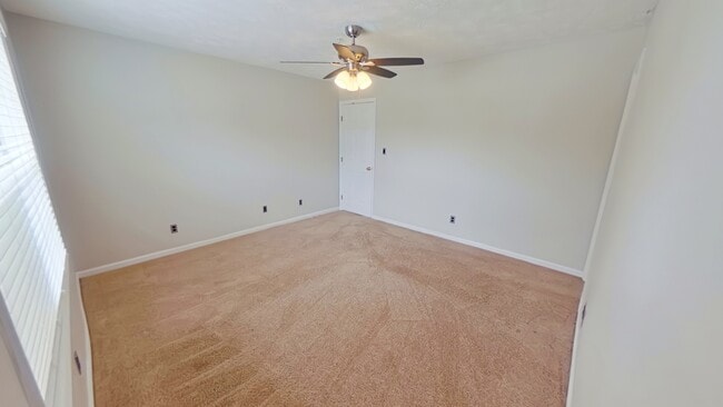 Building Photo - 300 Waterdown Dr