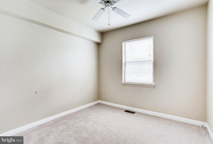 Building Photo - 939 Barton Oaks Pl