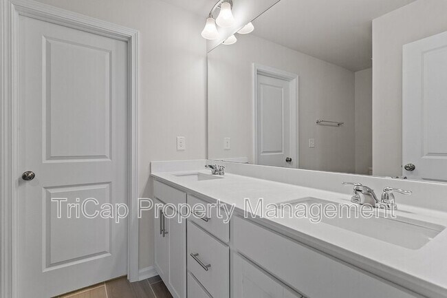 Building Photo - 1721 Chirping Trl