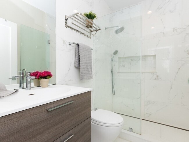 Building Photo - 39 A St