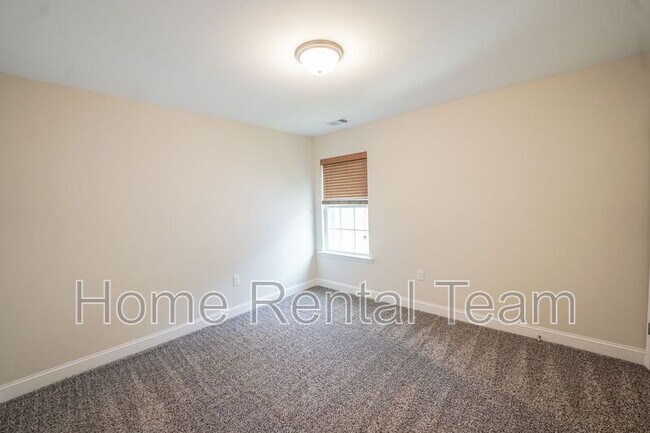 Building Photo - 87 Hammock Dr