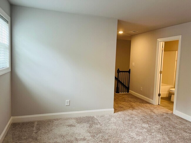 Building Photo - ***MOVE IN SPECIAL*** Wow! Perfect 4 bedro...