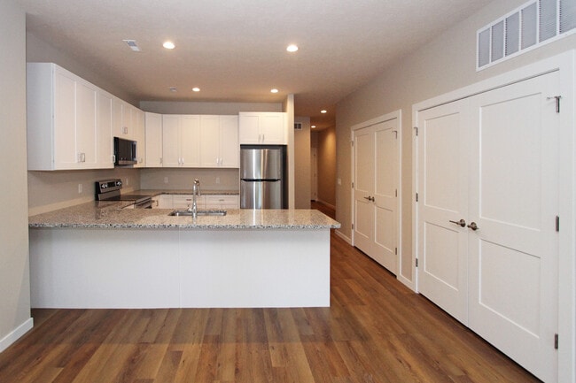 Building Photo - 5226 Bancroft Ave