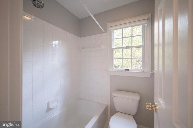 Building Photo - 119 E Jefferson St