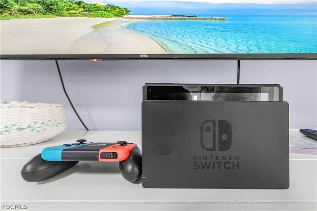 Building Photo - 428 SW 37th St