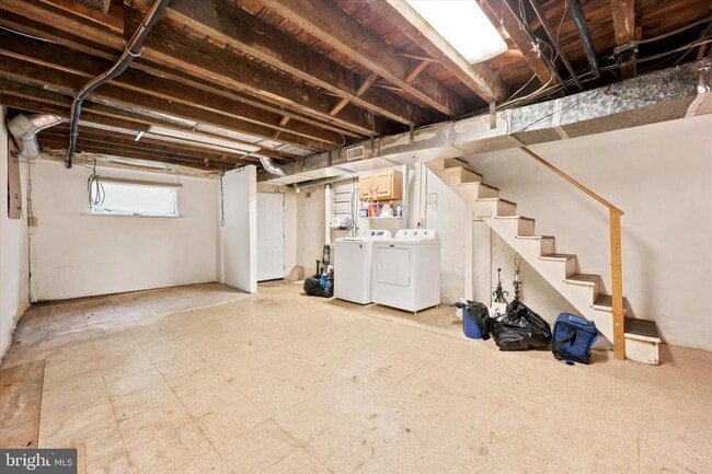 Building Photo - 107 Plant Ave