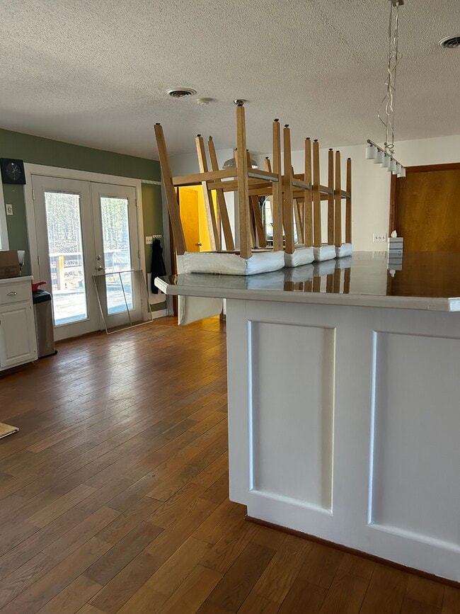 Building Photo - 1745 Zion Hill Rd