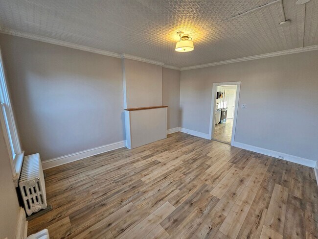 Building Photo - 3 Bedroom Apartment - Kingston, NY