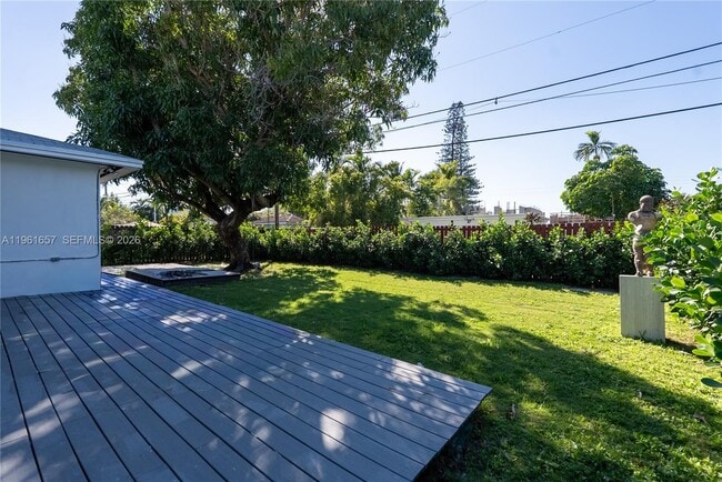 Building Photo - 7548 Adventure Ave