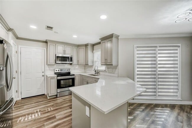 Building Photo - 532 Smithstone Trace SE
