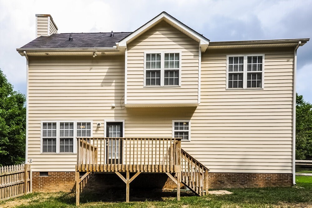 Building Photo - 909 Lotus Ln