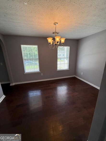 Building Photo - 3123 Rockview Dr