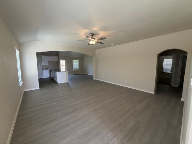 Building Photo - Brand New Construction in Midland!