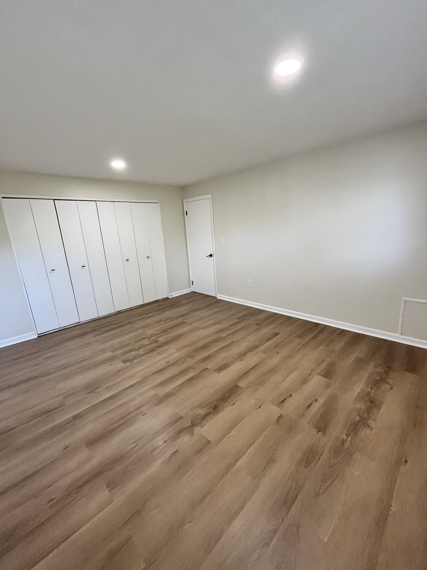 1 BEDROOM - Fernwood Apartments