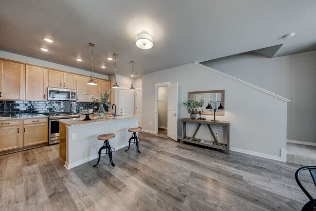 Building Photo - Gorgeous New Build 3 Bed 2 1/2 Bath in Tim...