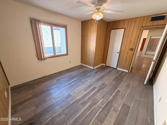 Building Photo - 2526 N 87th Way