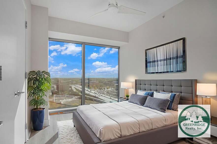 Building Photo - 335 Bridge St NW