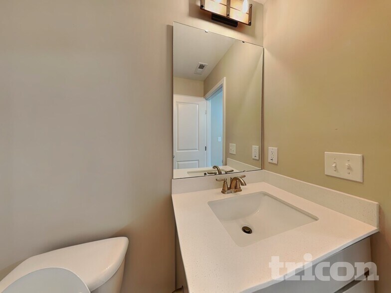 Building Photo - 25 Fish Whistle Ct