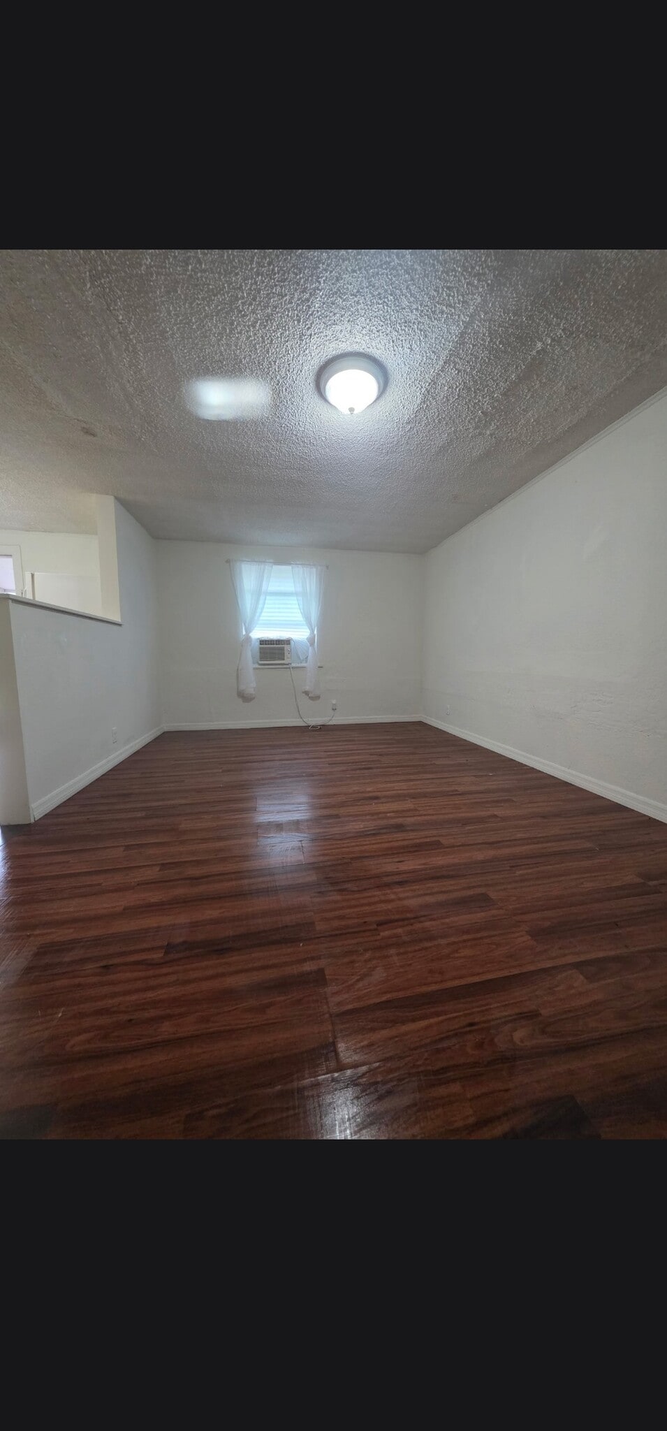Bedroom - 535 McDonald Ave