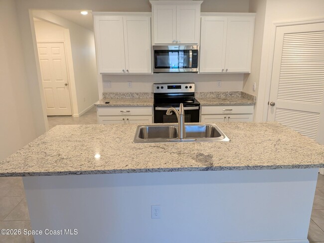 Building Photo - 6694 Topaz Dr