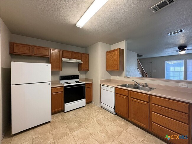 Building Photo - 2102 Tahoe Ct