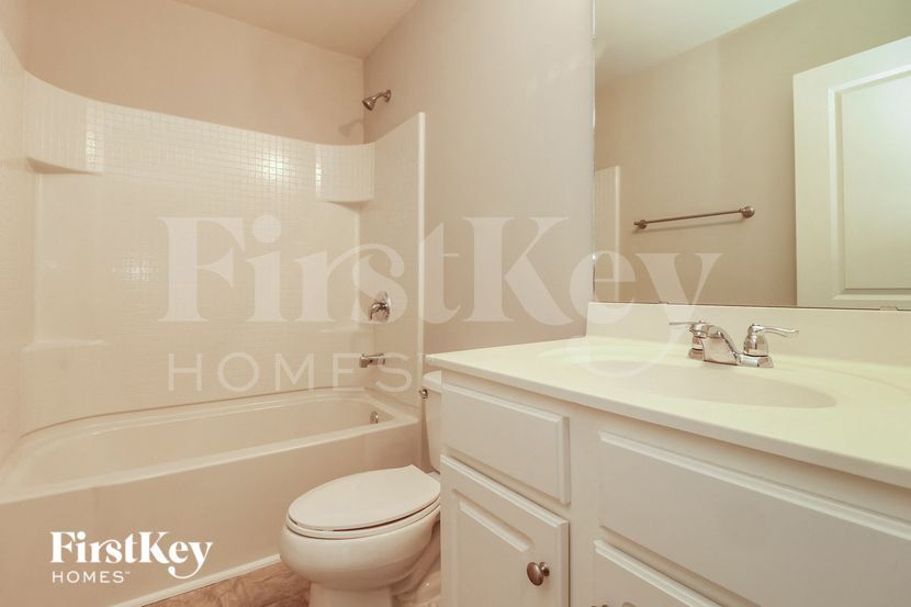 Building Photo - 3851 Annapolis Way