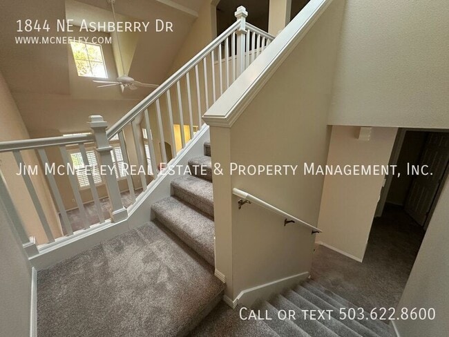 Building Photo - 1844 NE Ashberry Dr