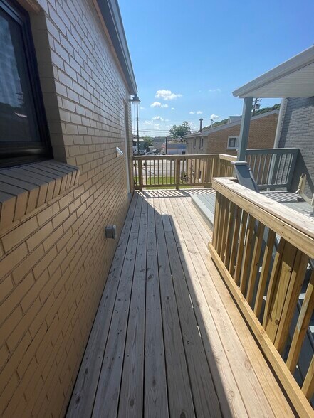 Deck - 1306 Pennsylvania Ave