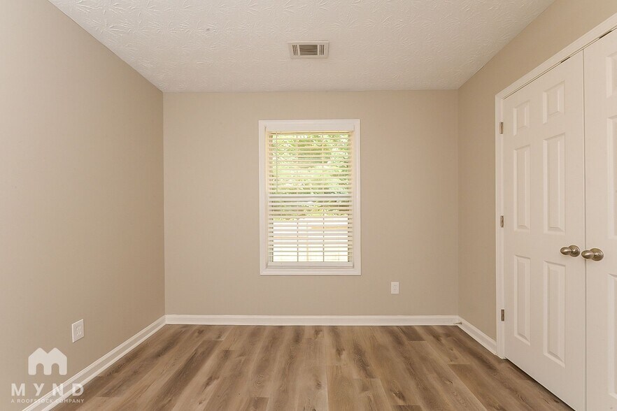 Building Photo - 130 Wynfield Dr