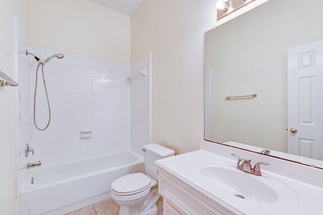 Building Photo - Exquisite 4-Bedroom Home in Copperfield: A...