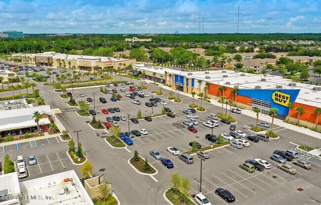 Building Photo - 10075 Gate Pkwy N