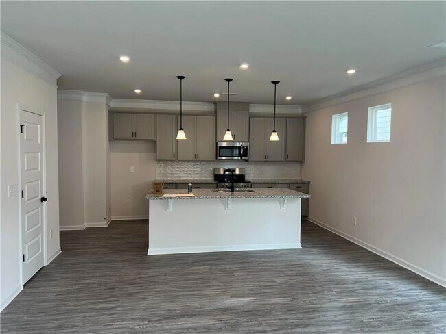 Building Photo - 423 Perth Dr