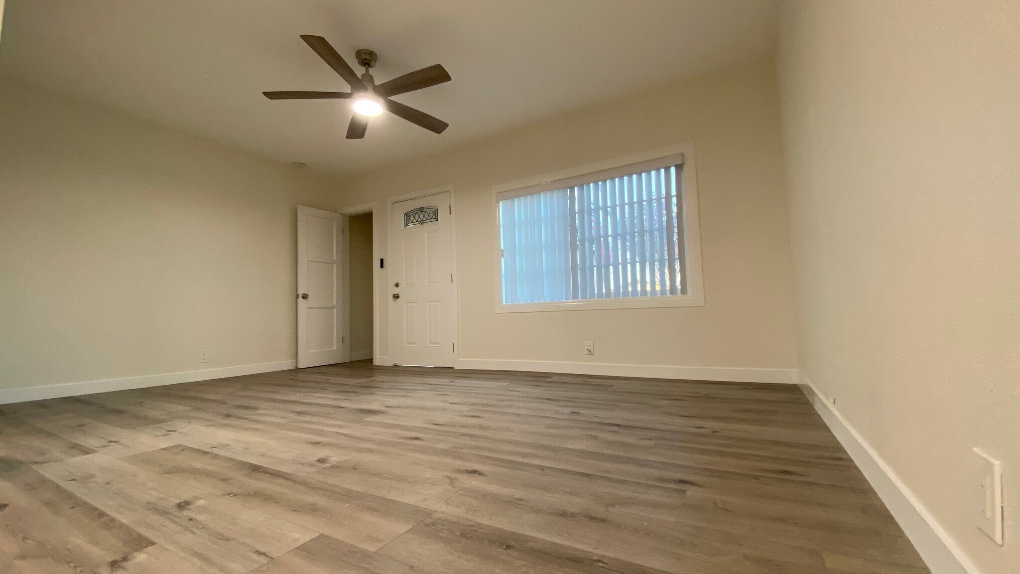 Building Photo - 1542 marine ave